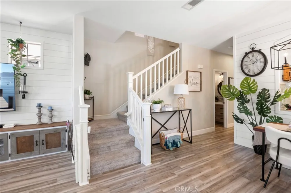 32 Sklar Ladera Ranch, CA 92694