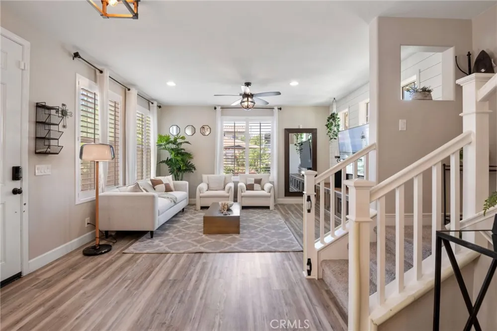32 Sklar Ladera Ranch, CA 92694