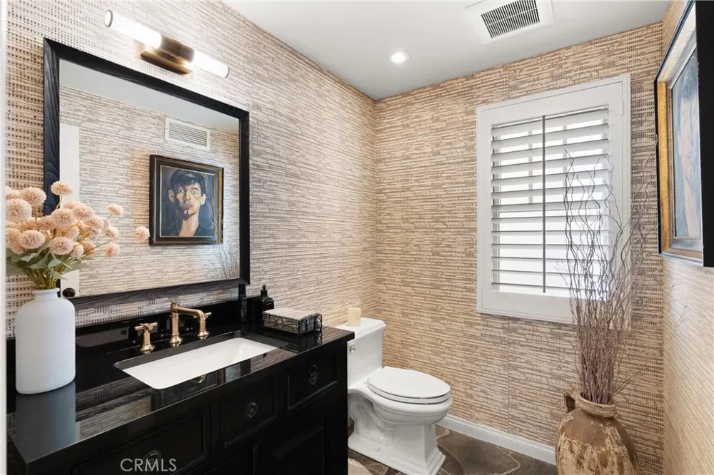 220 20th Street Manhattan Beach, CA 90266