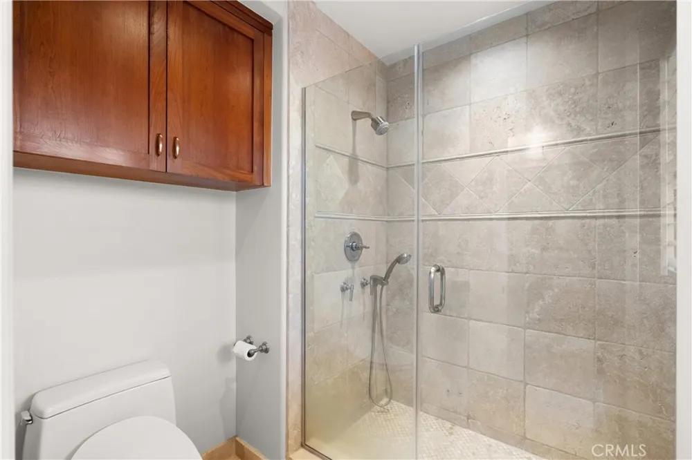 220 20th Street Manhattan Beach, CA 90266