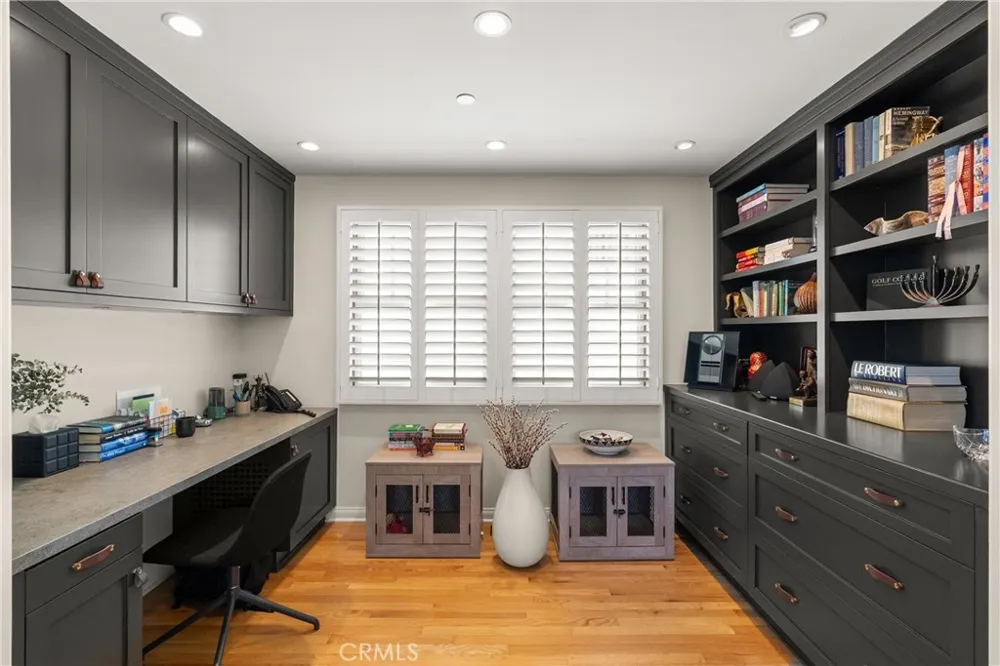 220 20th Street Manhattan Beach, CA 90266