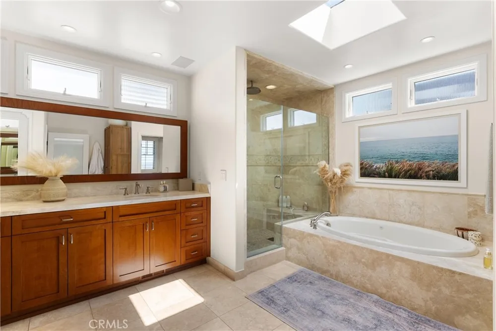 220 20th Street Manhattan Beach, CA 90266