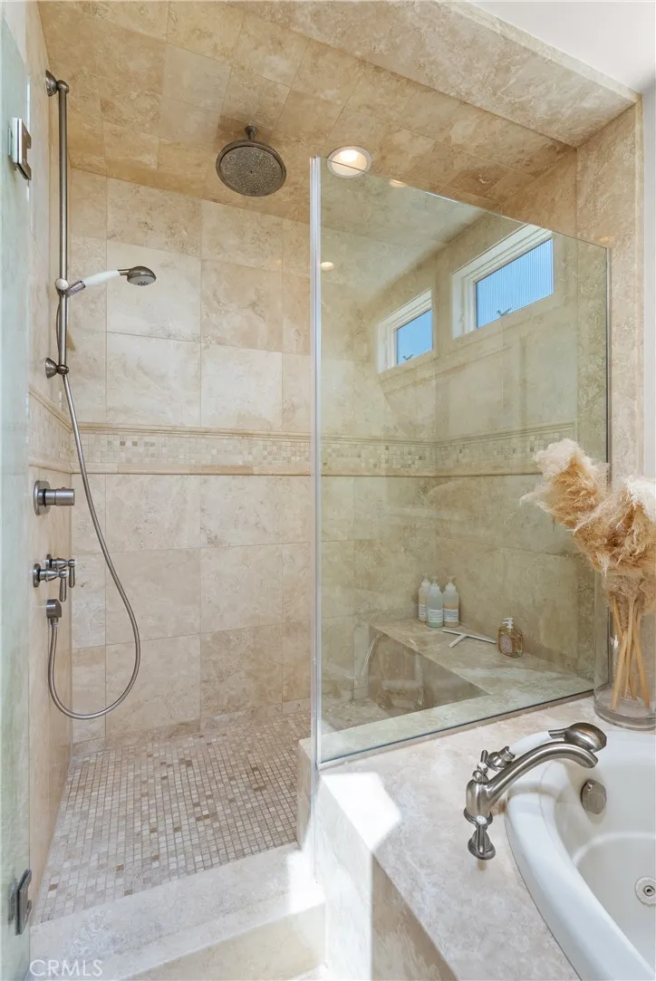 220 20th Street Manhattan Beach, CA 90266