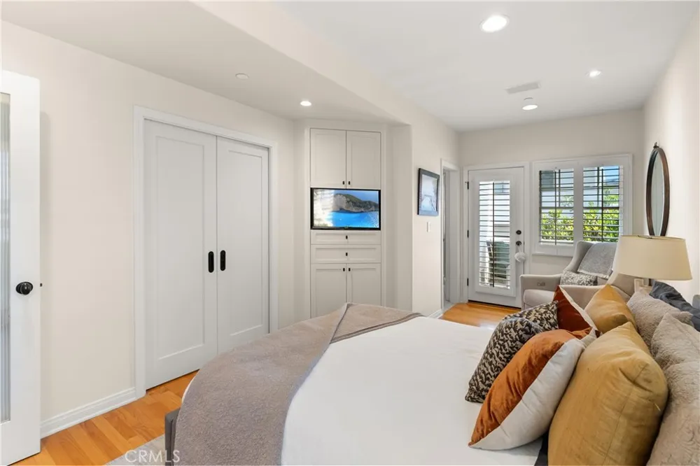 220 20th Street Manhattan Beach, CA 90266
