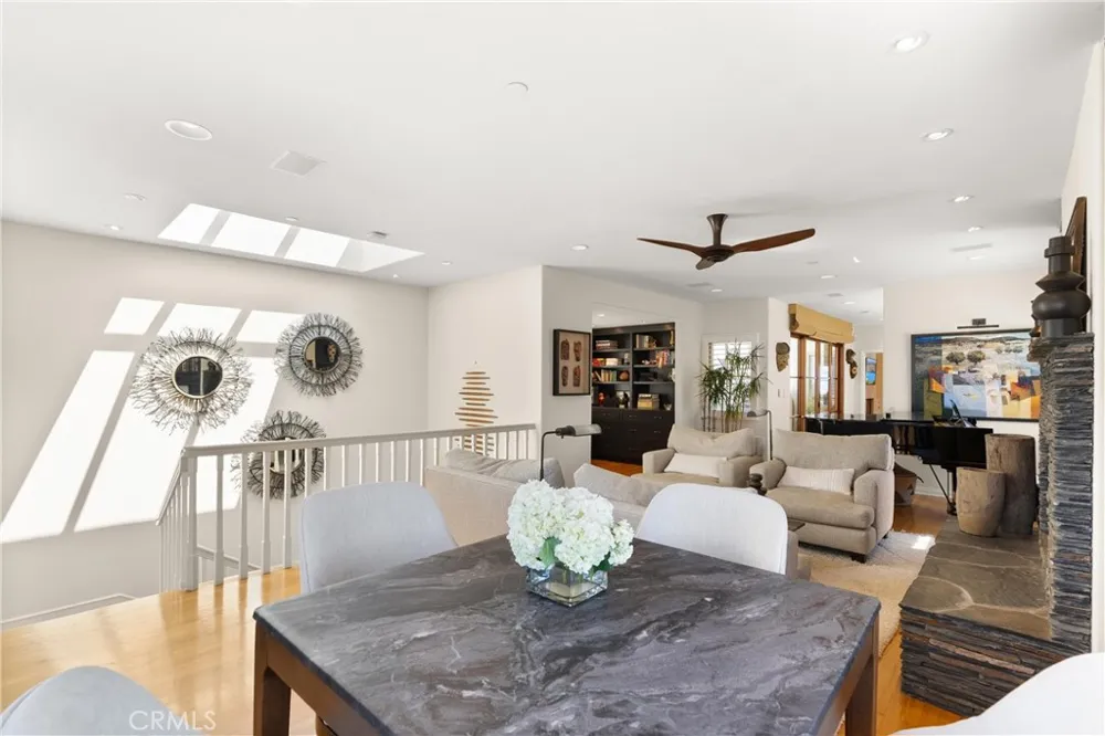 220 20th Street Manhattan Beach, CA 90266