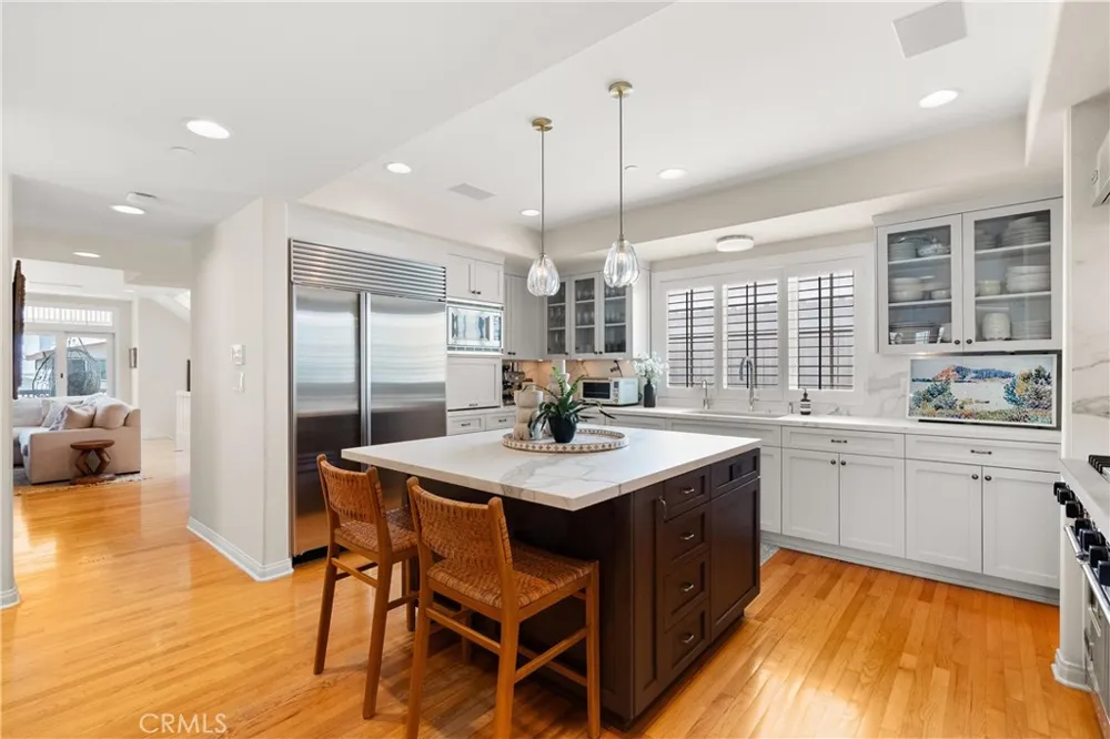 220 20th Street Manhattan Beach, CA 90266