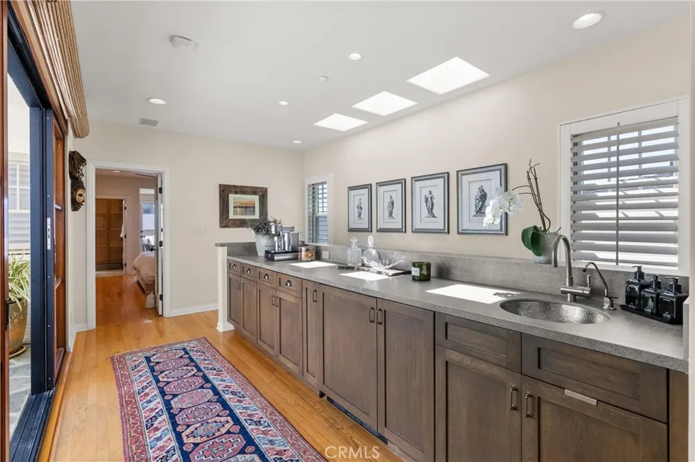 220 20th Street Manhattan Beach, CA 90266