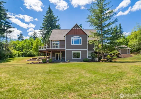 402 Troy Drive SE