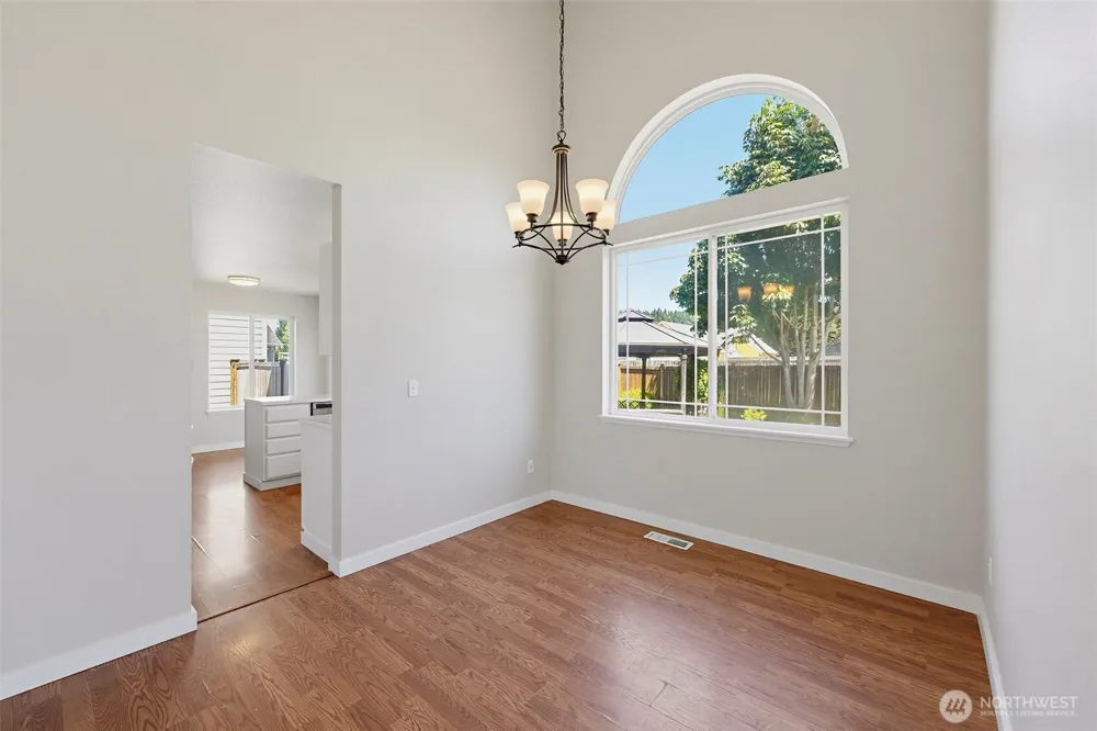 402 Orting Avenue NW Orting, WA 98360
