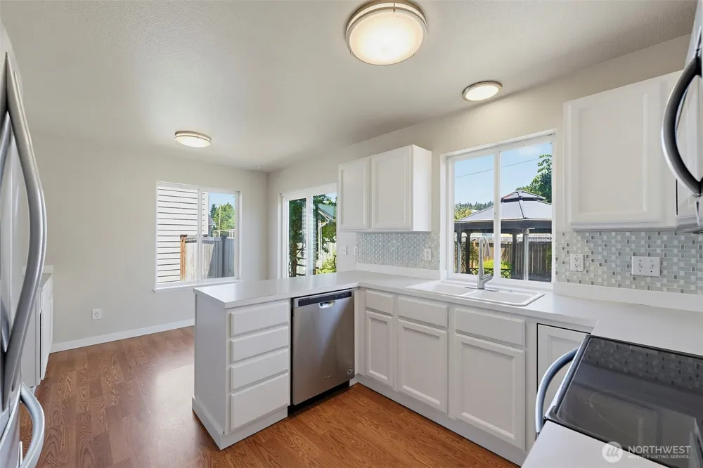 402 Orting Avenue NW Orting, WA 98360