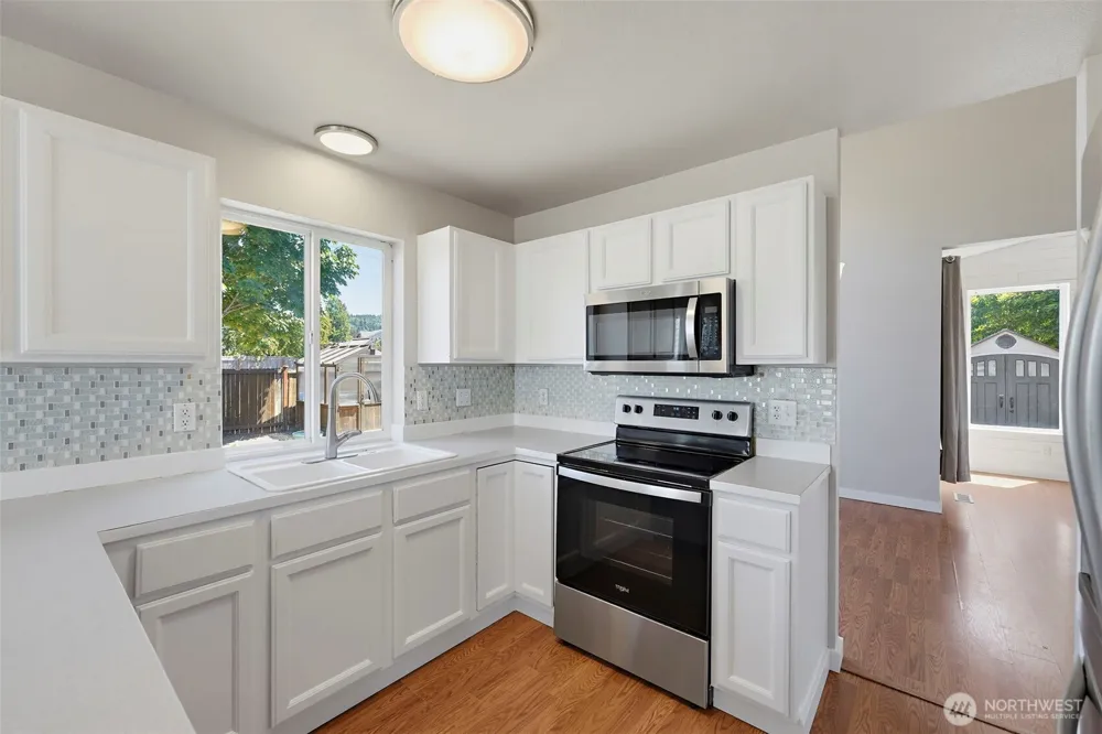 402 Orting Avenue NW Orting, WA 98360