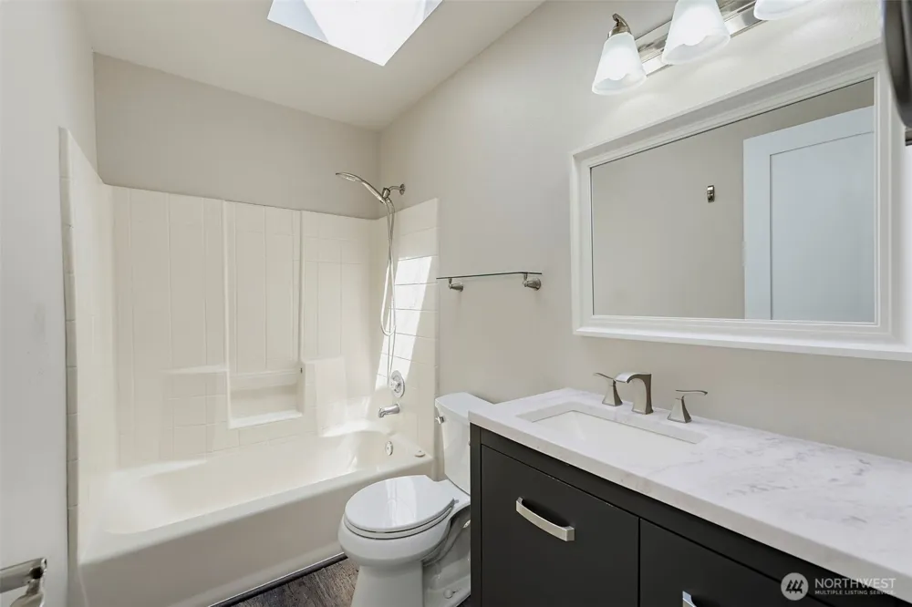 402 Orting Avenue NW Orting, WA 98360