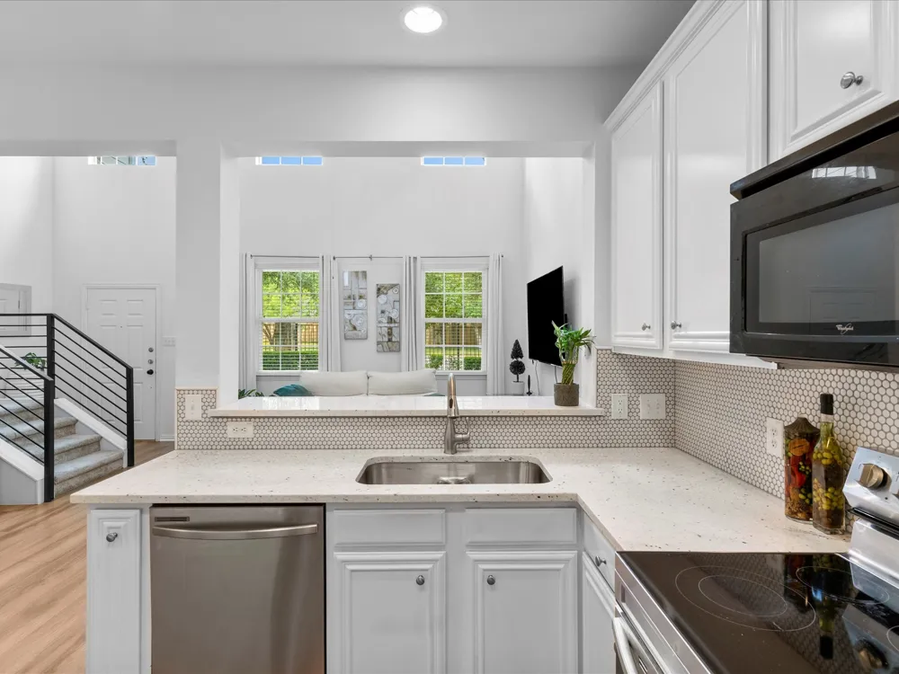 3106 Bedford Road Bedford, TX 76021