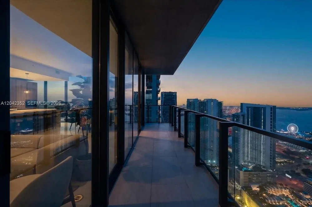 20 NE 11th St #6003 Miami, FL 33132