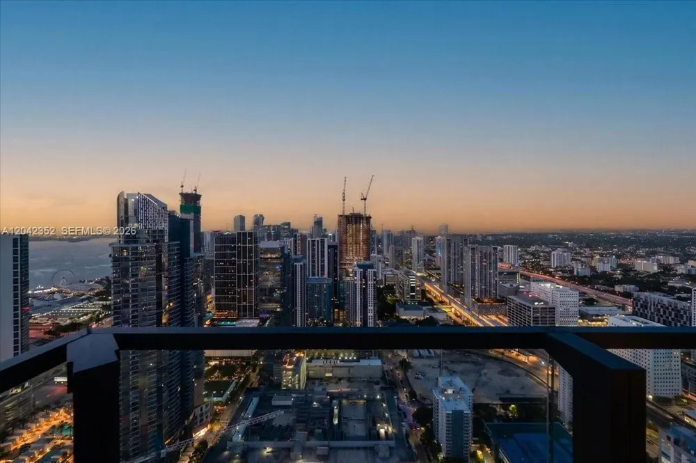 20 NE 11th St #6003 Miami, FL 33132