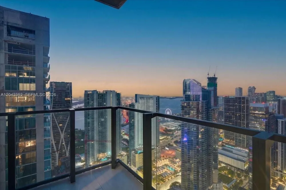 20 NE 11th St #6003 Miami, FL 33132