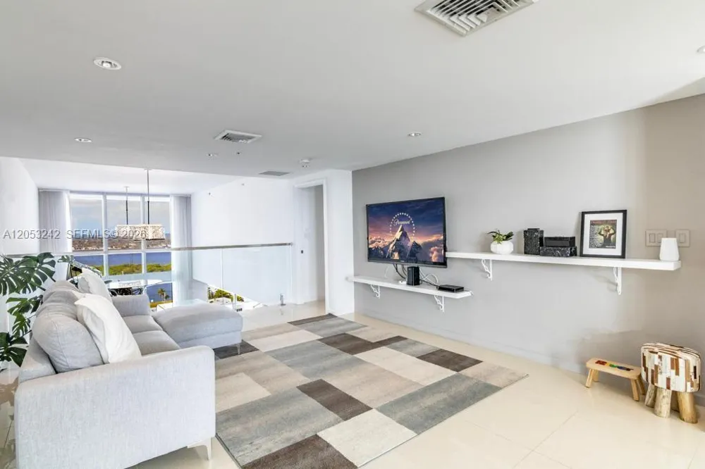 7928 East Dr #1604 + DEN North Bay Village, FL 33141