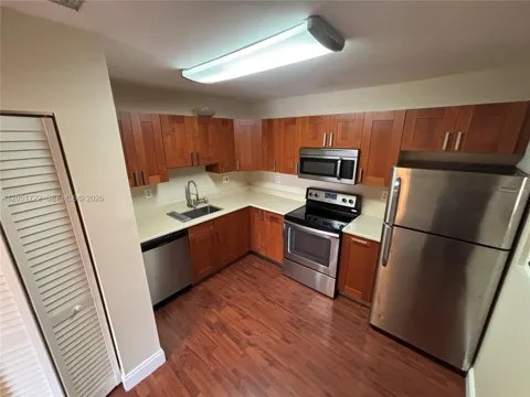 10521 Mahogany Key Cir #204