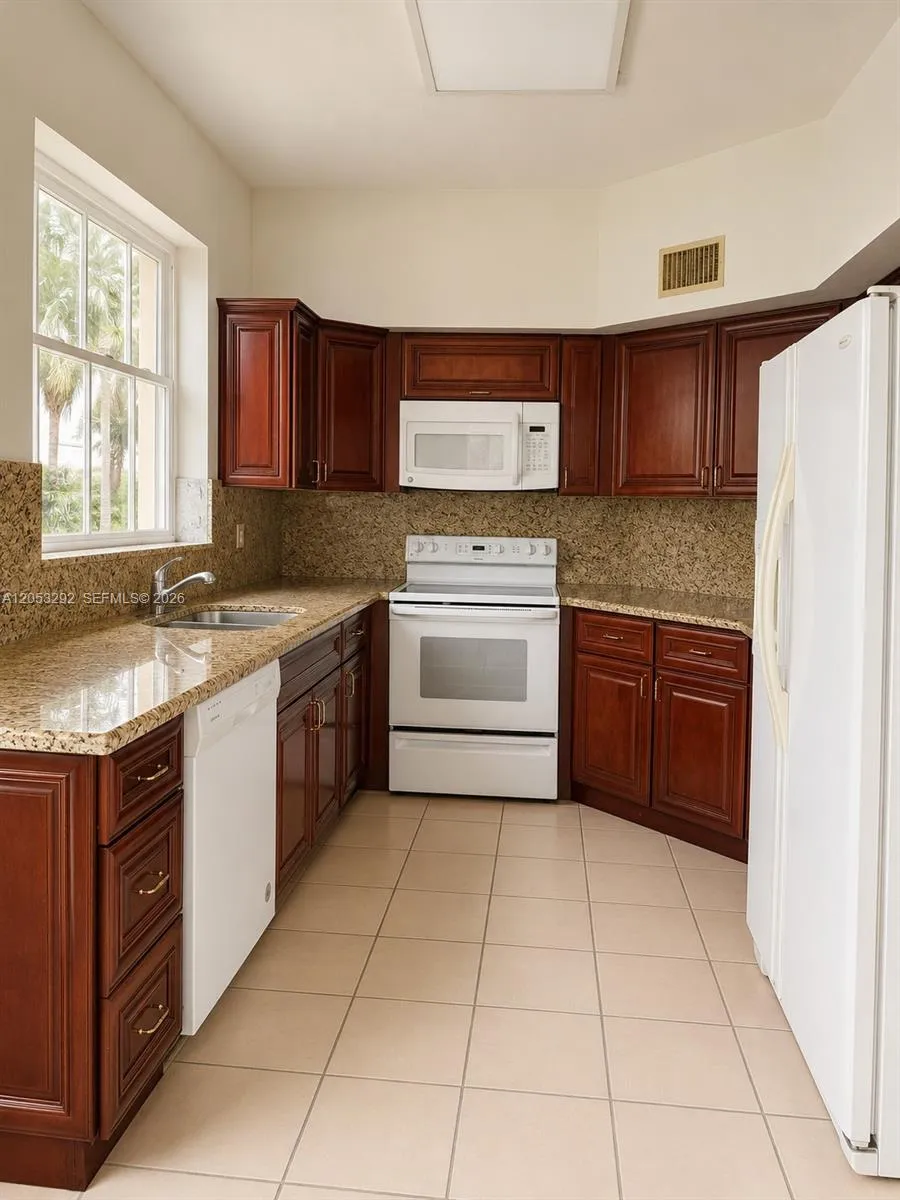 14817 Balgowan Rd #102-5 Miami Lakes, FL 33016
