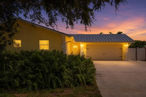 384 NW 23rd Street