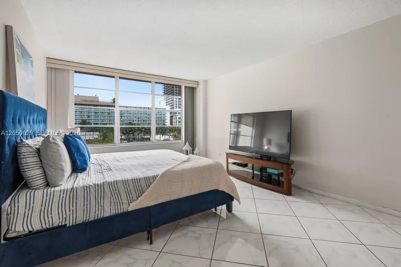 3800 S Ocean Dr #410 Hollywood, FL 33019