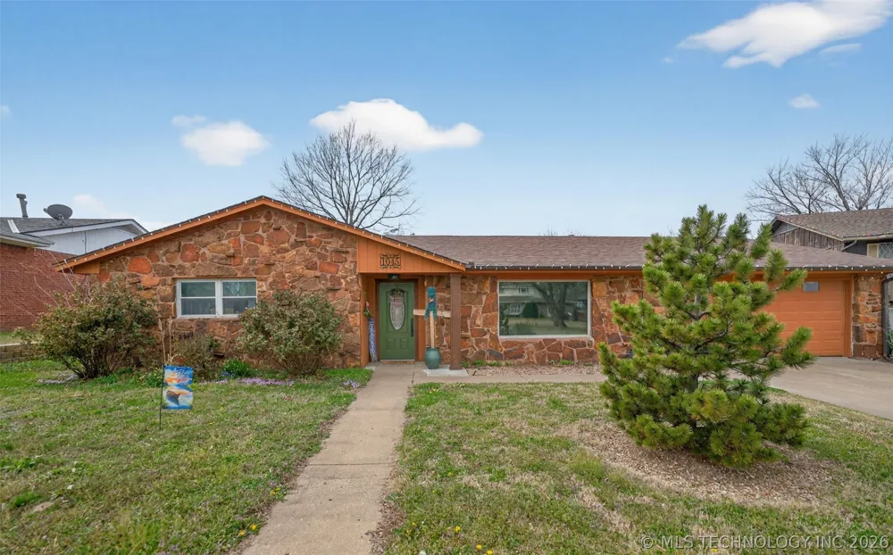 1045 Rolling Meadows Bartlesville, OK 74006