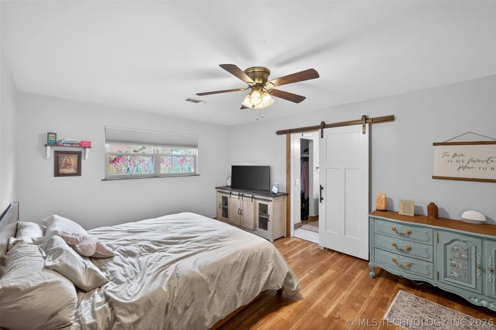 1045 Rolling Meadows Bartlesville, OK 74006