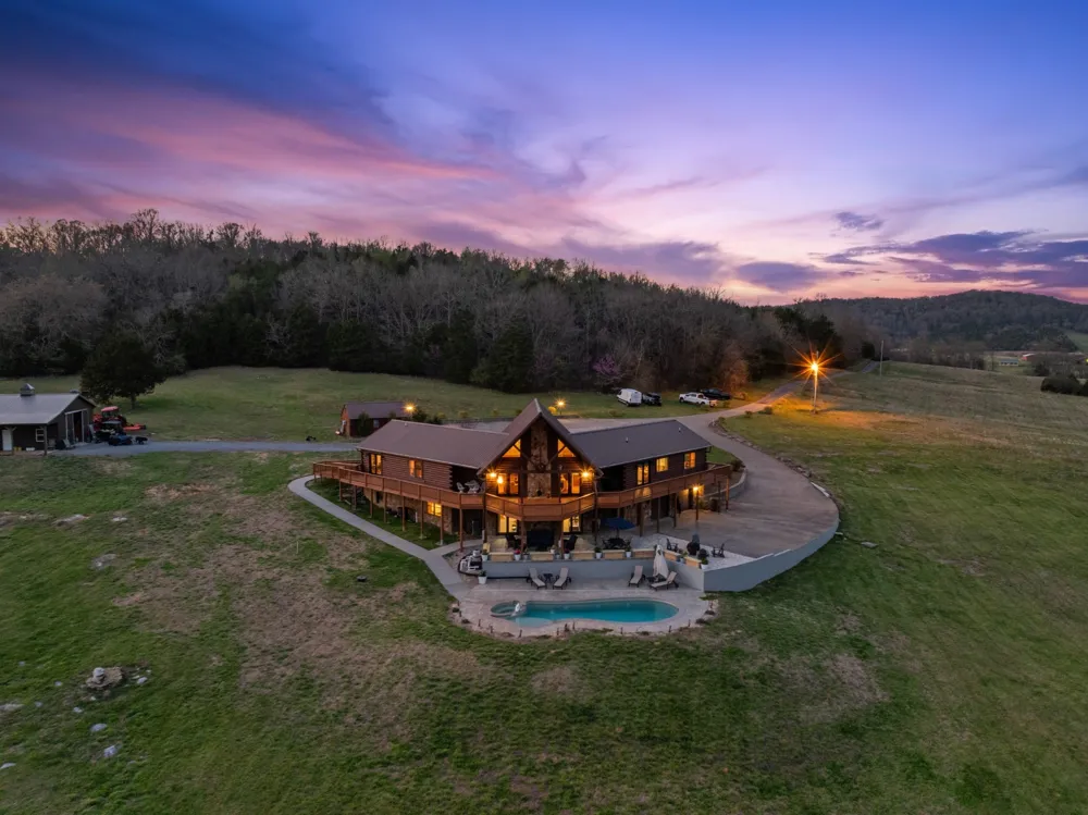 2063 Kennedy Creek Rd Auburntown, TN 37016