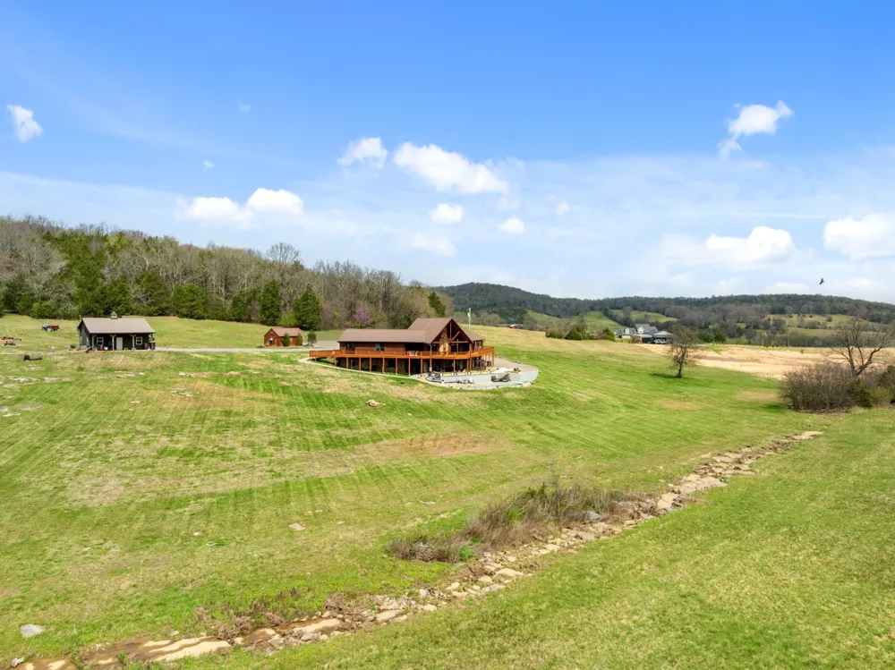 2063 Kennedy Creek Rd Auburntown, TN 37016