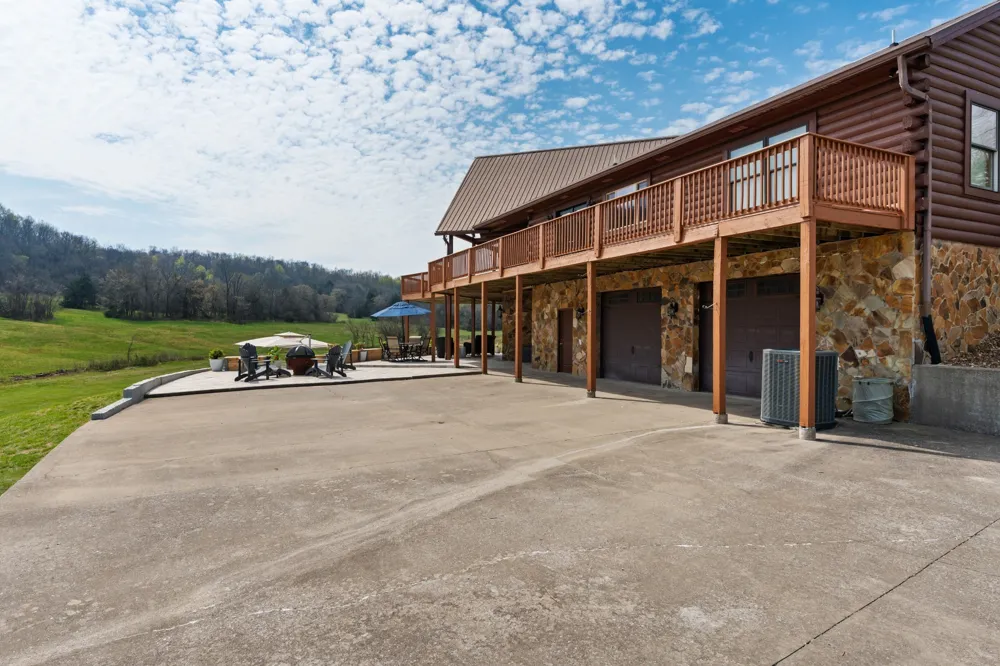 2063 Kennedy Creek Rd Auburntown, TN 37016
