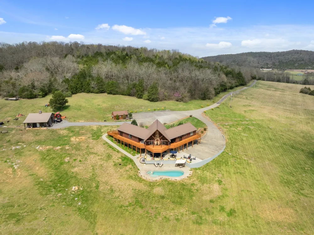 2063 Kennedy Creek Rd Auburntown, TN 37016