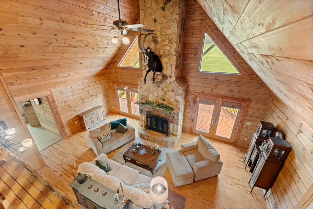 2063 Kennedy Creek Rd Auburntown, TN 37016