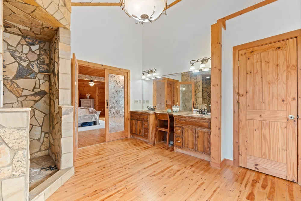 2063 Kennedy Creek Rd Auburntown, TN 37016