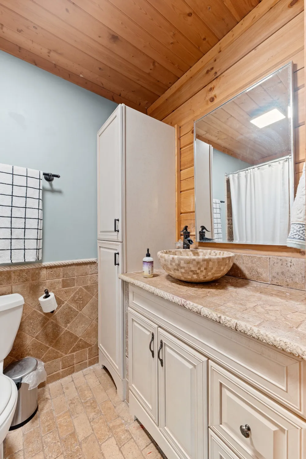 2063 Kennedy Creek Rd Auburntown, TN 37016