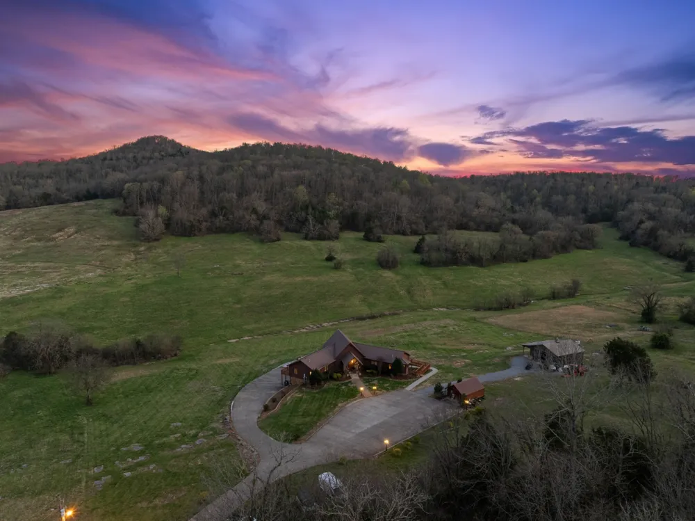 2063 Kennedy Creek Rd Auburntown, TN 37016