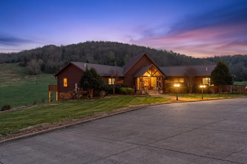 2063 Kennedy Creek Rd Auburntown, TN 37016
