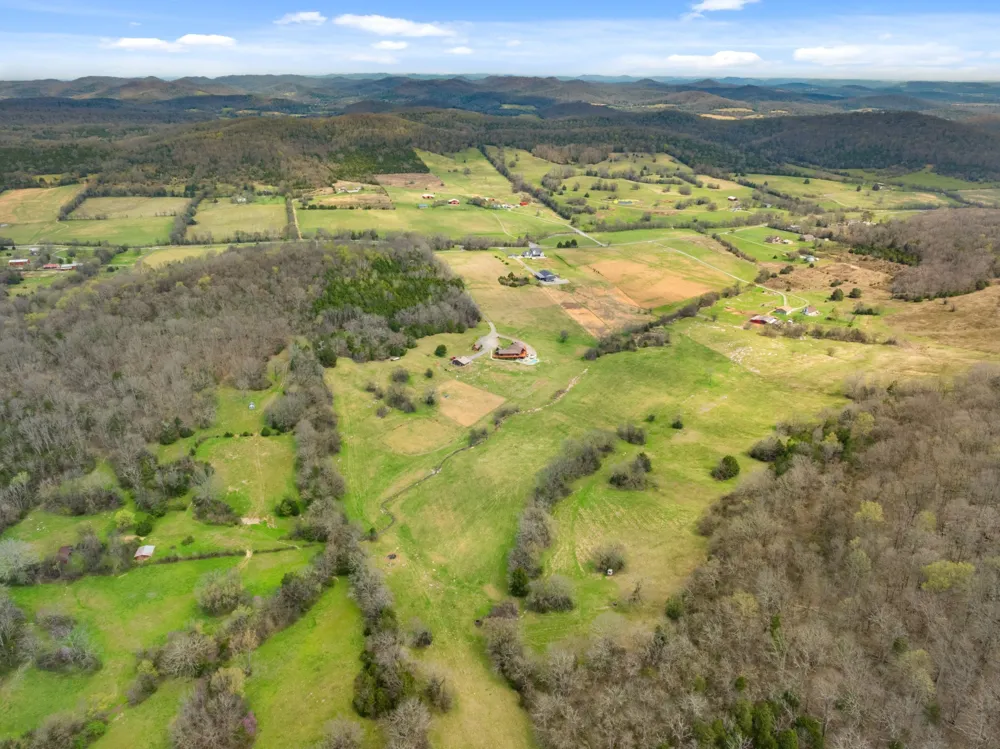 2063 Kennedy Creek Rd Auburntown, TN 37016