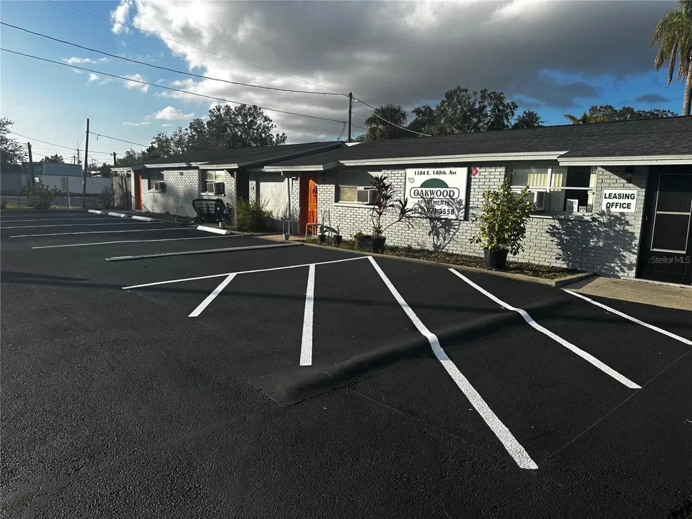 1104 E 140TH AVENUE #B Tampa, FL 33613