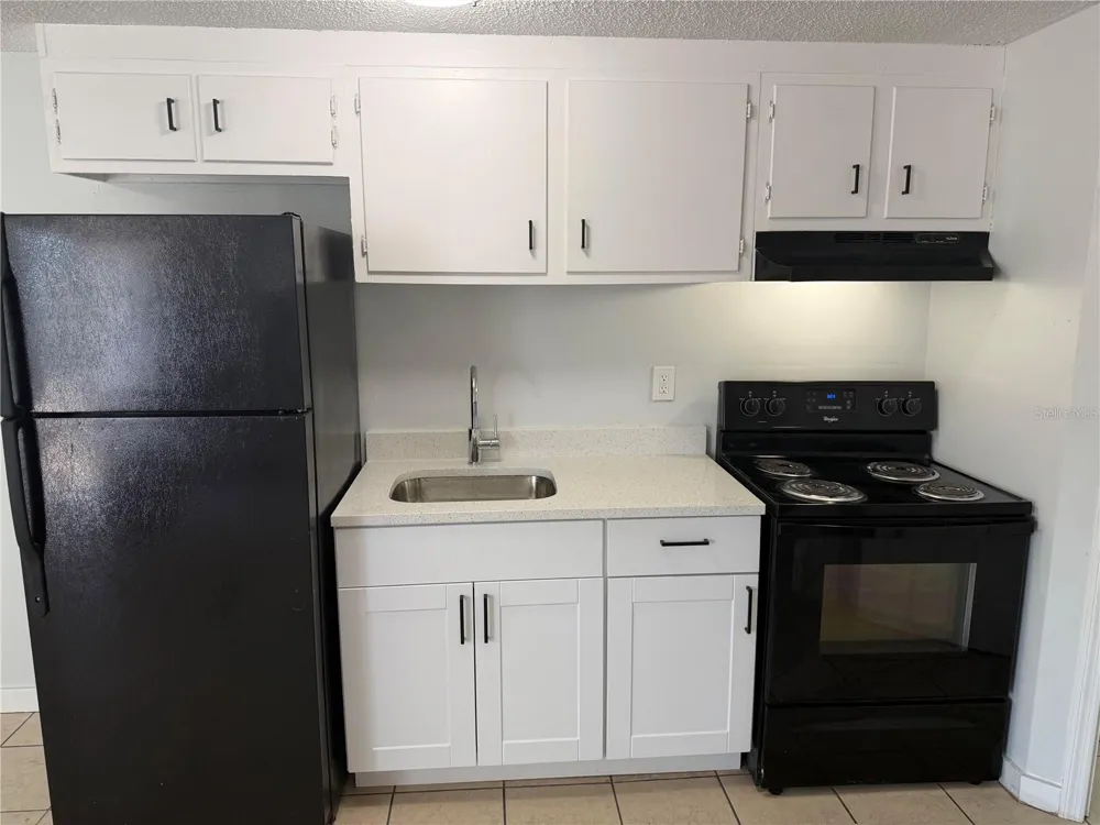 1104 E 140TH AVENUE #B Tampa, FL 33613