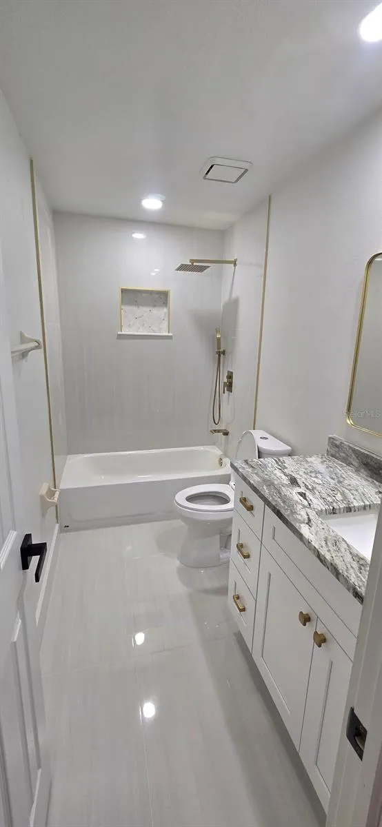 725 TULIP COURT Deltona, FL 32725