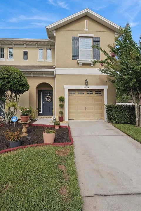 1224 PETERSON PLACE