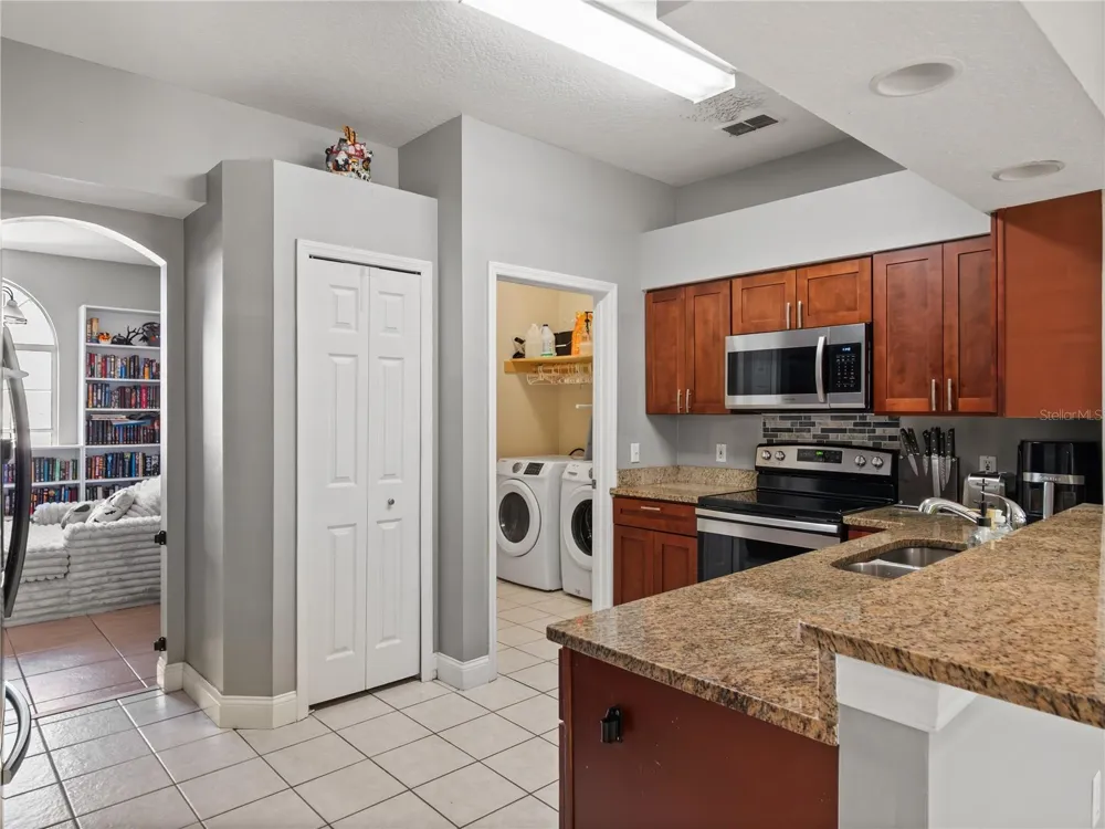 834 HIGH POINTE CIRCLE Minneola, FL 34715
