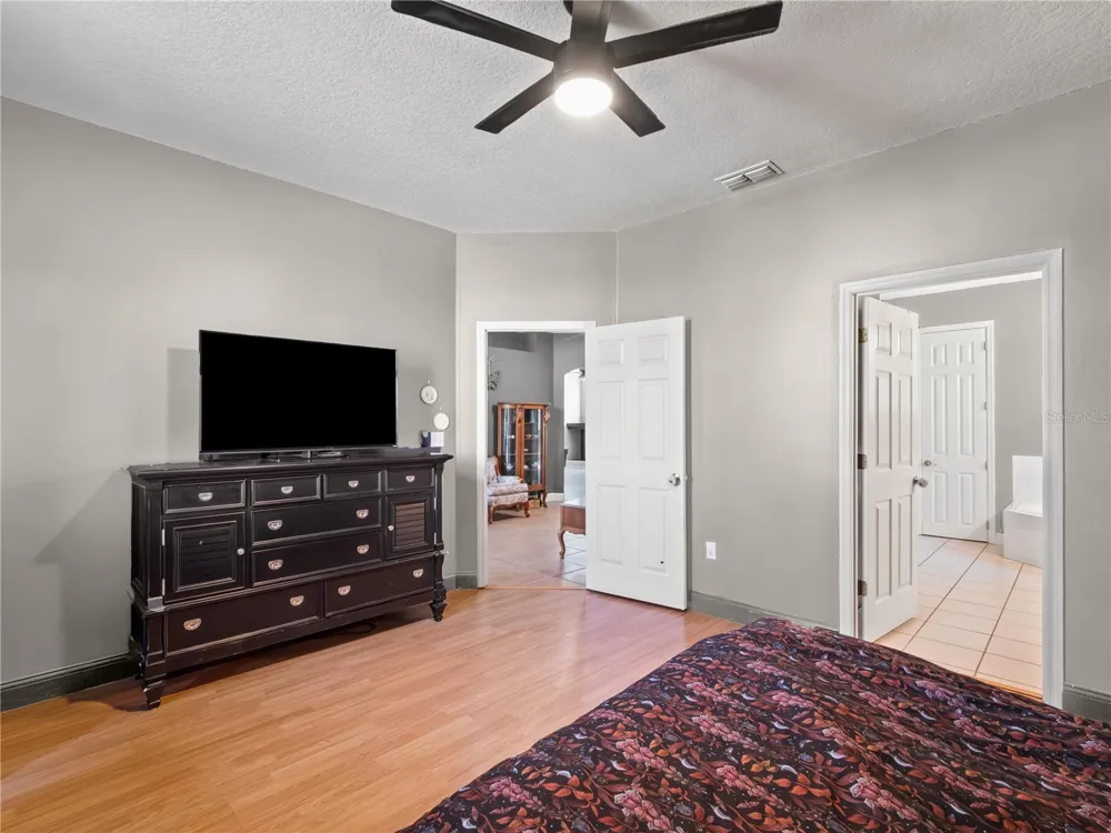 834 HIGH POINTE CIRCLE Minneola, FL 34715