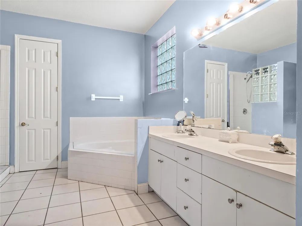 834 HIGH POINTE CIRCLE Minneola, FL 34715