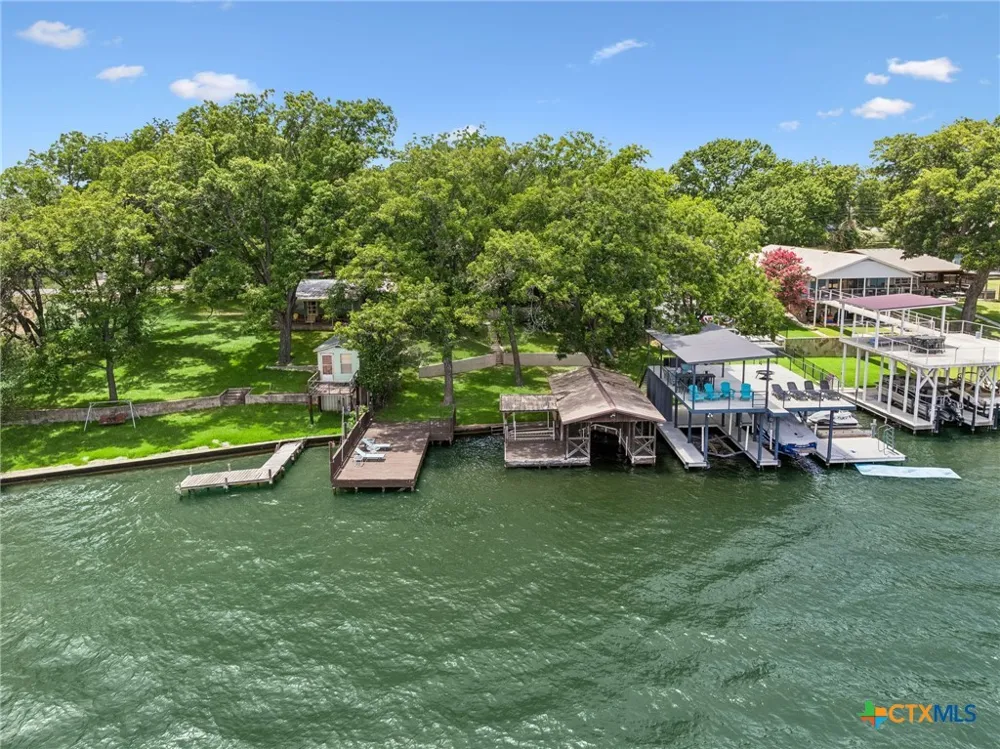 2632 Williams Lakeshore Kingsland, TX 78639