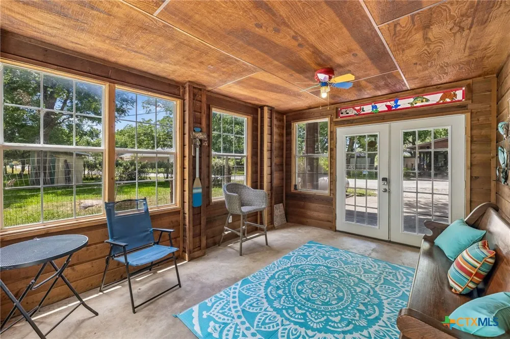 2632 Williams Lakeshore Kingsland, TX 78639