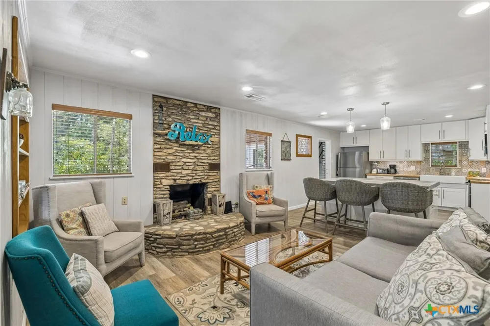 2632 Williams Lakeshore Kingsland, TX 78639
