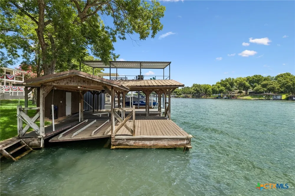 2632 Williams Lakeshore Kingsland, TX 78639