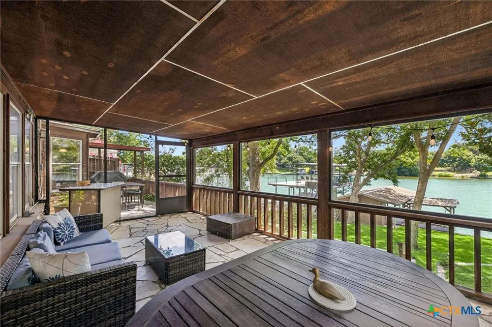 2632 Williams Lakeshore Kingsland, TX 78639