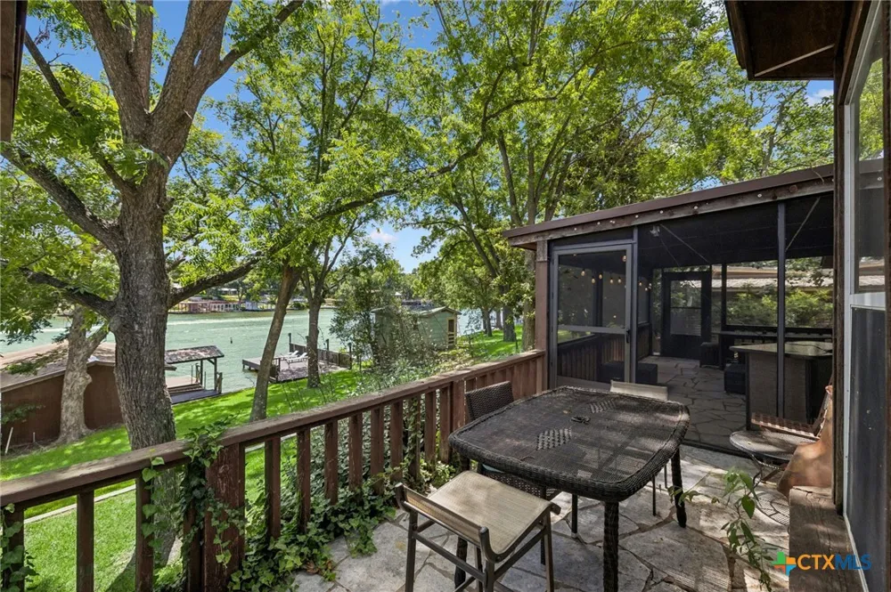 2632 Williams Lakeshore Kingsland, TX 78639